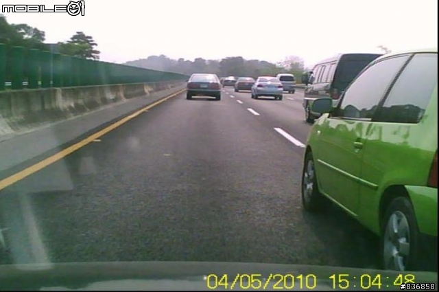 應觀眾要求貼上影片4/8更新---又見惡意逼車的駕駛.