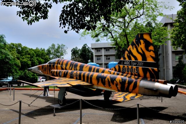 AIDC的TIGER 2001