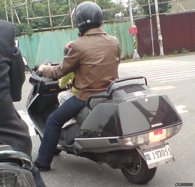 好特別的車!!