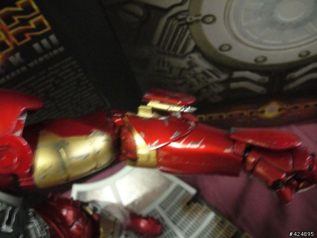 【非專業開箱】鋼鐵人 MARK III 戰損版(IRON MAN Battle Damaged Version)