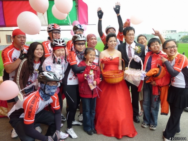 [分享]2010/04/04兵團阿治新婚誌喜!!!
