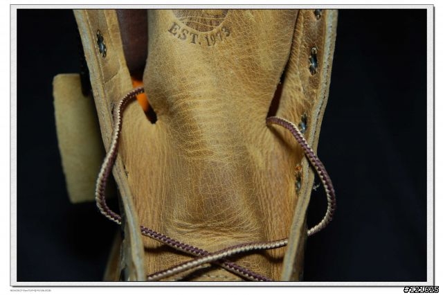 優雅VS粗曠  Timberland 袋鼠鞋.古著風黃靴