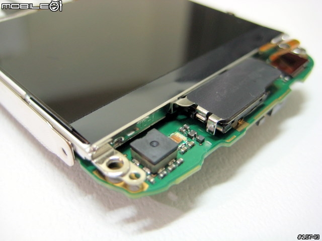 [分享] Nokia E72 脫光光的拆機照