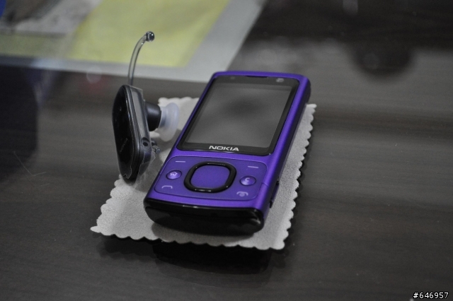 NOKIA 6700S 紫色 首發~ 開箱文 (圖少)