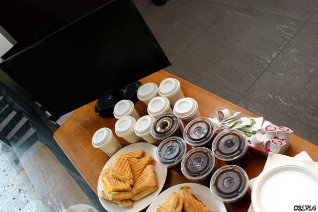 [小惡魔福利社]全民LED背光時代來臨?體驗頂級奇美光羽翼系列螢幕