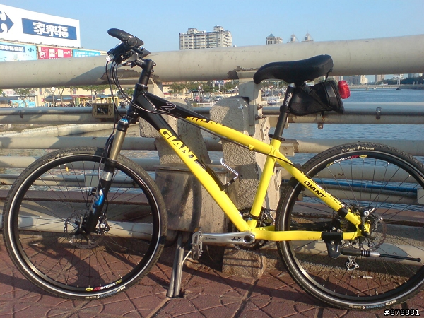 [請益]剛裝不久的FOX前叉線控有些怪