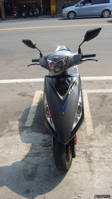 (開箱文)SYM 2010年2月出廠5期噴射 GT 125 EFi 碟剎.
