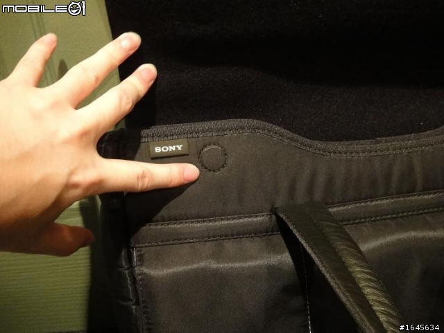 {時尚+質感的Vaio 肩背/攜行包} VGP-MBC30 Vaio Bag Collection
