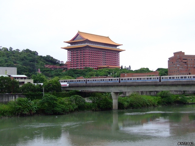 【遊記】一個人的北部慘痛之旅~~~~~~又冷又下雨又累還爆膝
