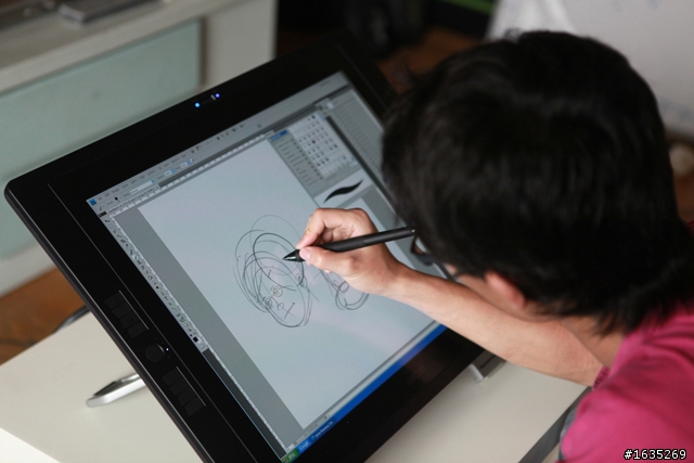 [開箱] 最新Wacom Cintiq 21 UX 螢幕手繪版