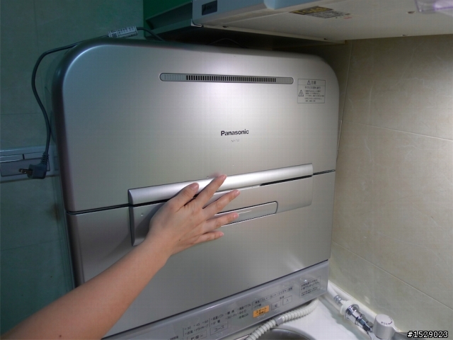 Panasonic NP-TS1 桌上型洗碗機DIY安裝及使用分享