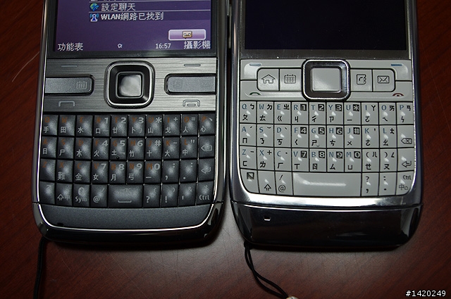 輕薄有型～新手不走商務路線的NOKIA E72灰銀版使用分享