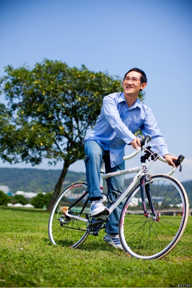 單車婚紗第三集 ~~ 藉由買小折跟老婆認識