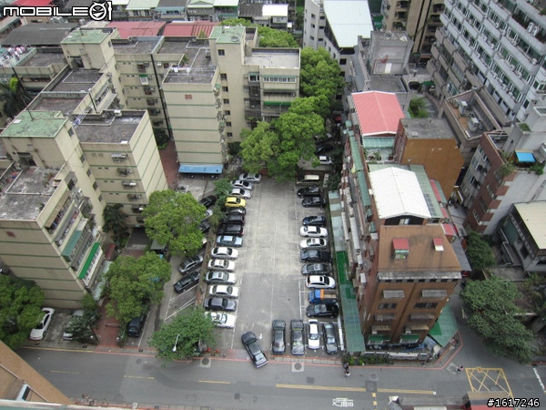Canon IXUS 210 IS - 時尚實用的全觸控3.5吋大螢幕相機