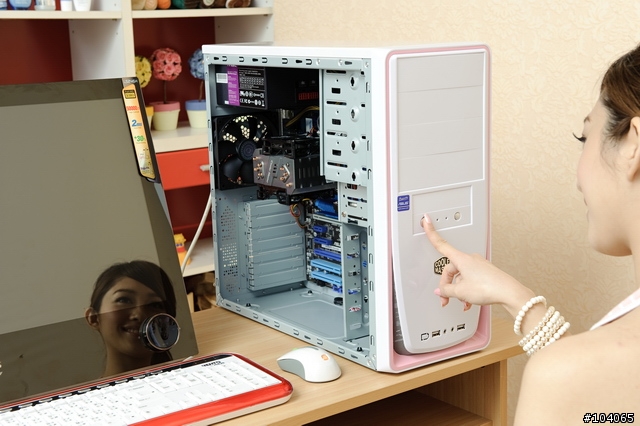 桌布釋出，27P，美女Sophie「開核」初體驗--華碩ASUS M4A89GTD PRO/USB3