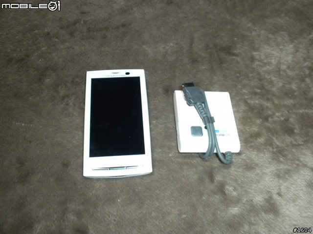 我也來開個箱,我的 SO-01B ,DoCoMo 版的 X10