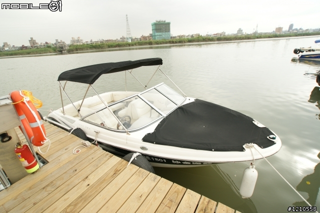 [開箱]水上的小鋼砲--MAXUM 1800sr3