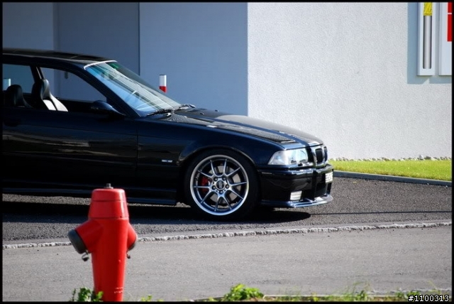 回味一下..E36的美!!!