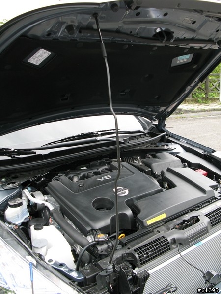 [開箱]V6 2.5 陸行潛艦 - Nissan All New Teana 2.5 LG