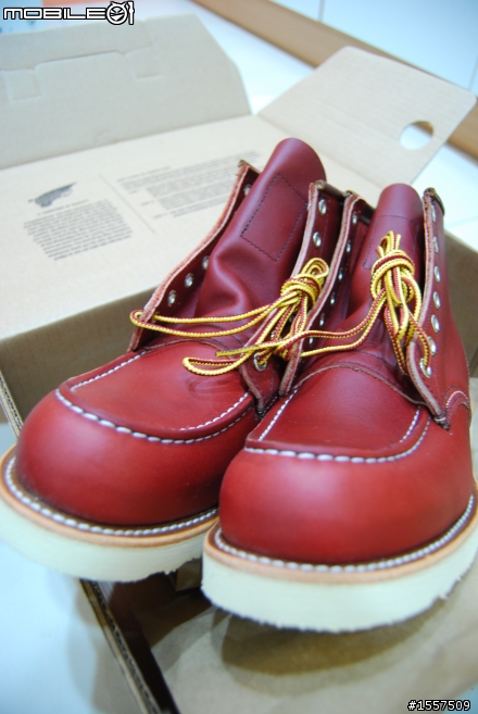 大家幫我看看這個新的鞋舌!!!!等了三個月的 red wing 8131  !!!