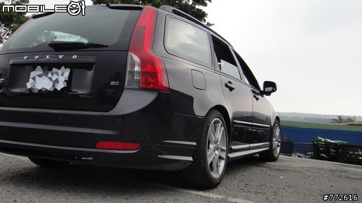 (4/22更新)遲來的開箱文~墾丁春浪陽光沙灘放肆玩XD 我的VOLVO V50 現醜啦(女王加爆乳妹~女王拍的XD) 釋出隱藏版