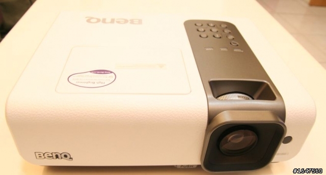 BenQ W1000 不專業開箱文