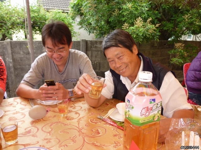 [分享]2010/04/04兵團阿治新婚誌喜!!!