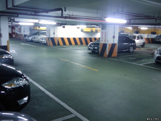巧遇二台MONDEO