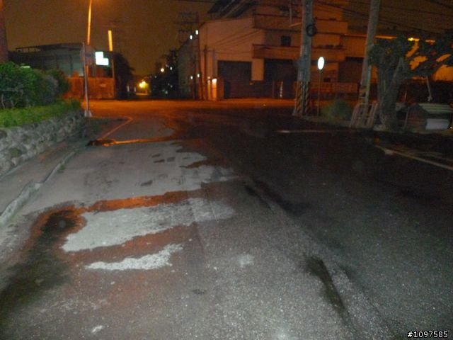 愚人節路上倒油!? (補圖) Ps:我該怎求償?