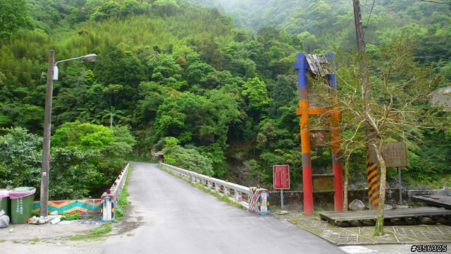 [遊記] 烏來雨中單車越野樂....卡拉莫基步道+哈盆越嶺古道(半程)