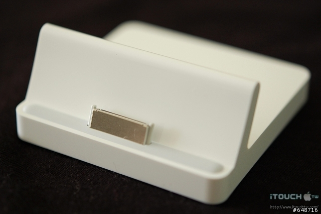 [開箱]iPad外加iPad Case、iPad Dock