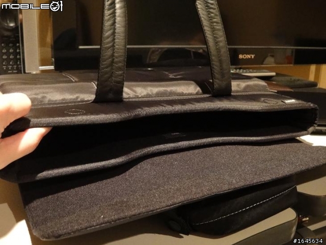 {時尚+質感的Vaio 肩背/攜行包} VGP-MBC30 Vaio Bag Collection