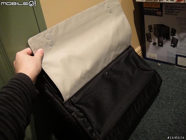 {時尚+質感的Vaio 肩背/攜行包} VGP-MBC30 Vaio Bag Collection
