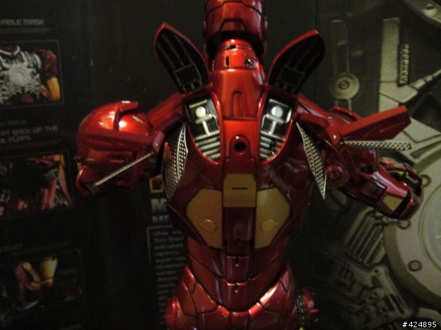【非專業開箱】鋼鐵人 MARK III 戰損版(IRON MAN Battle Damaged Version)