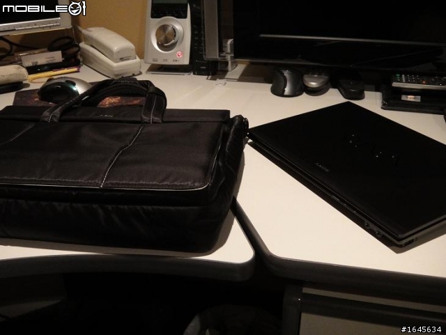 {時尚+質感的Vaio 肩背/攜行包} VGP-MBC30 Vaio Bag Collection