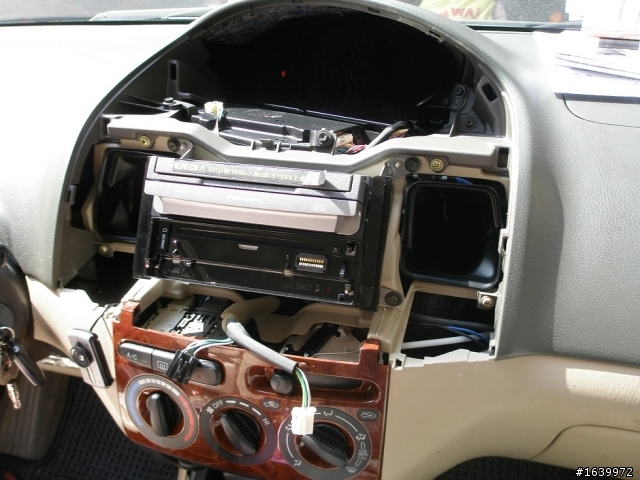 [分享] TOYOTA VIOS DIY 之換BOSS BV6450音響主機