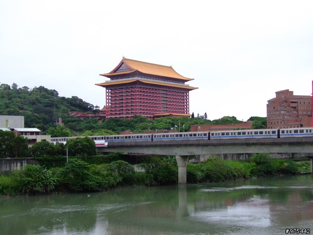 【遊記】一個人的北部慘痛之旅~~~~~~又冷又下雨又累還爆膝