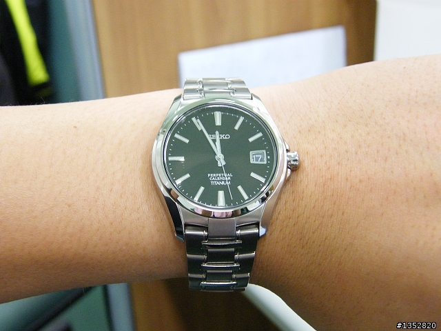 [開箱]Seiko SBQK077J 鈦金屬萬年曆款