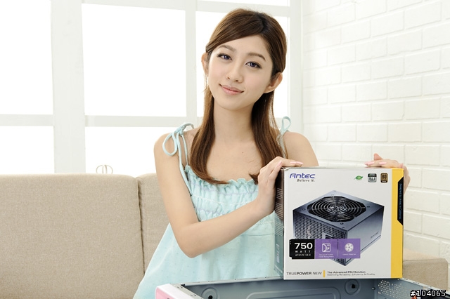 桌布釋出，27P，美女Sophie「開核」初體驗--華碩ASUS M4A89GTD PRO/USB3