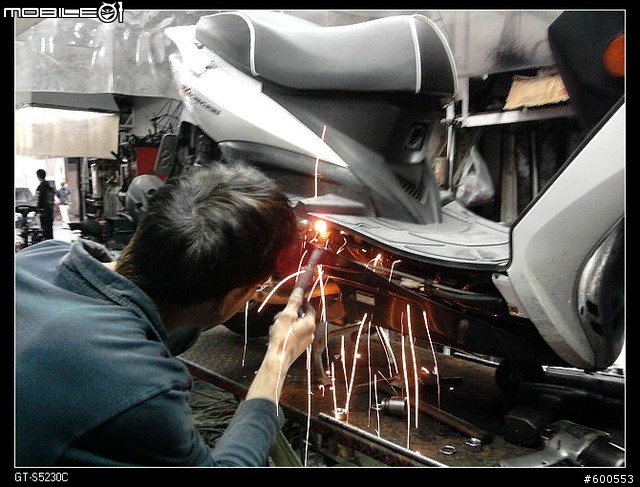 [分享]化油Racing150安裝飛旋踏板