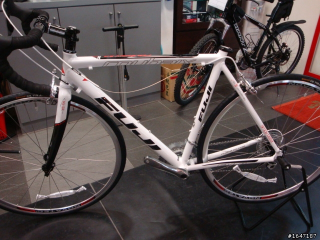 【開箱文】 FUJI  10年 ROUBAIX 2.0