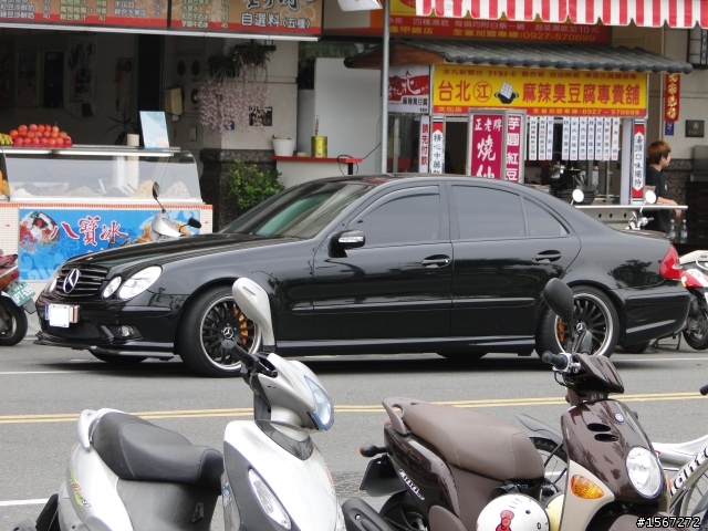 是////AMG還是Carlsson ??