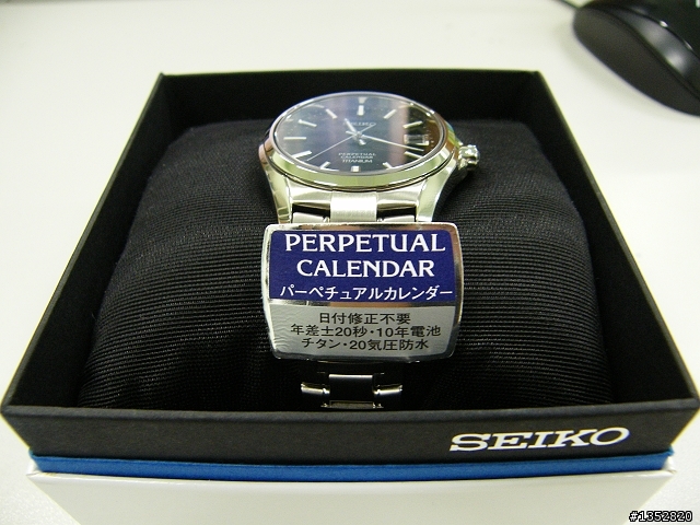 [開箱]Seiko SBQK077J 鈦金屬萬年曆款