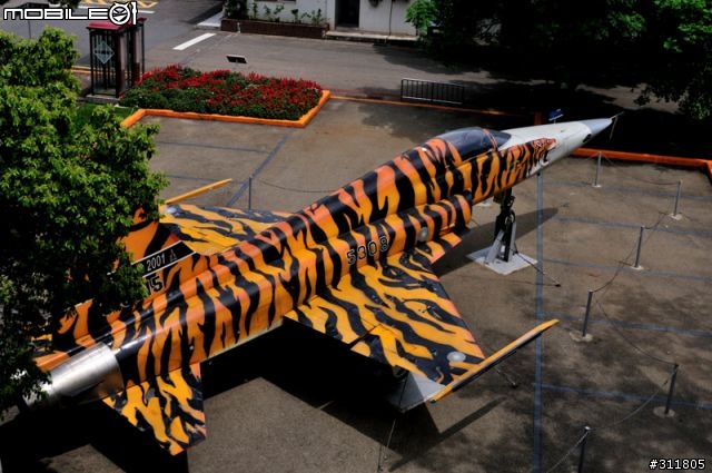 AIDC的TIGER 2001