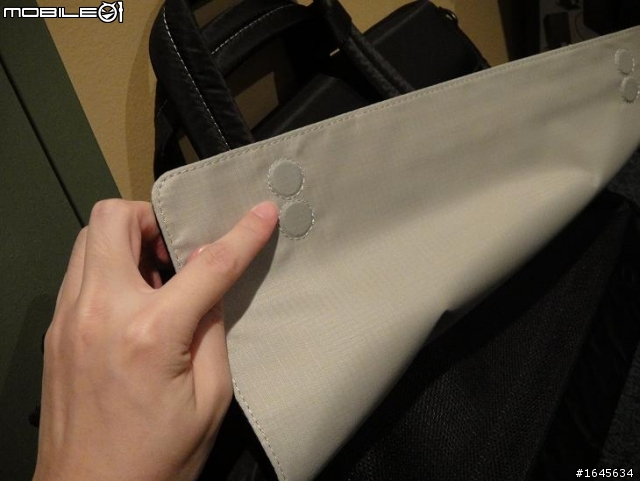 {時尚+質感的Vaio 肩背/攜行包} VGP-MBC30 Vaio Bag Collection