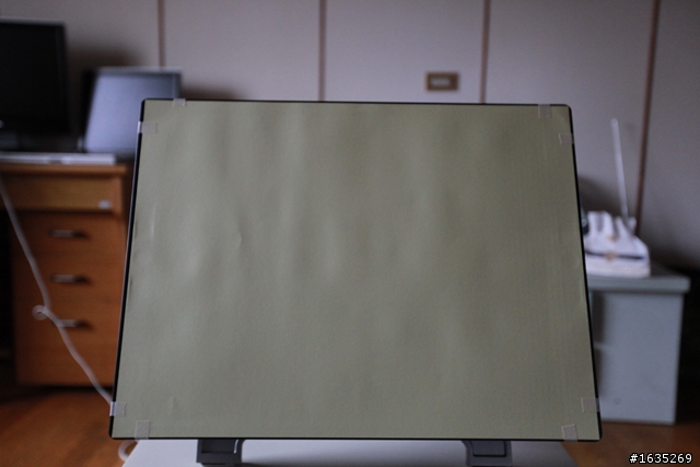 [開箱] 最新Wacom Cintiq 21 UX 螢幕手繪版