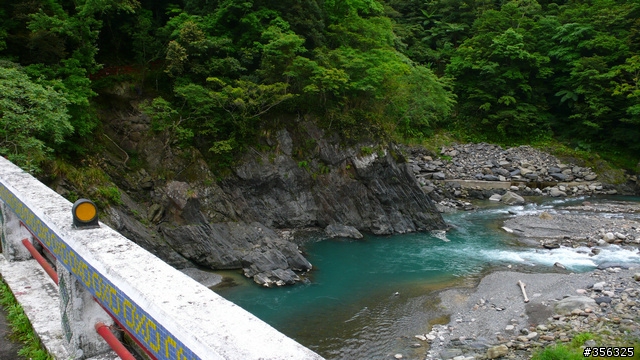 [遊記] 烏來雨中單車越野樂....卡拉莫基步道+哈盆越嶺古道(半程)