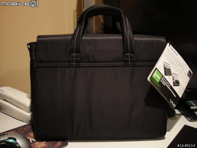 {時尚+質感的Vaio 肩背/攜行包} VGP-MBC30 Vaio Bag Collection