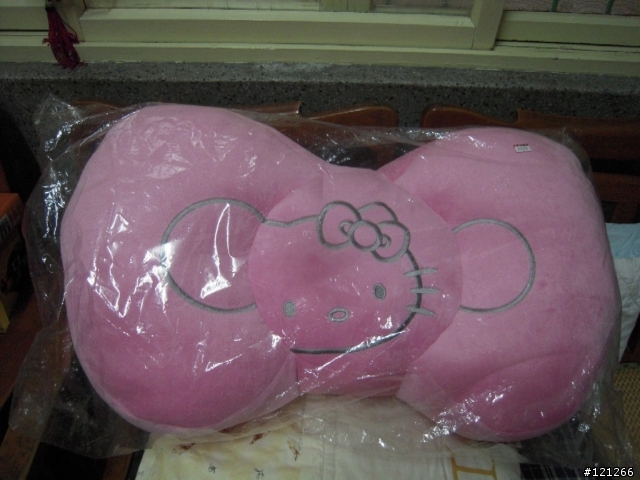 KT 蝴蝶結抱枕
