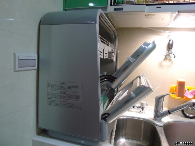 Panasonic NP-TS1 桌上型洗碗機DIY安裝及使用分享
